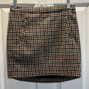 J Crew Houndstooth Skirt size 00
